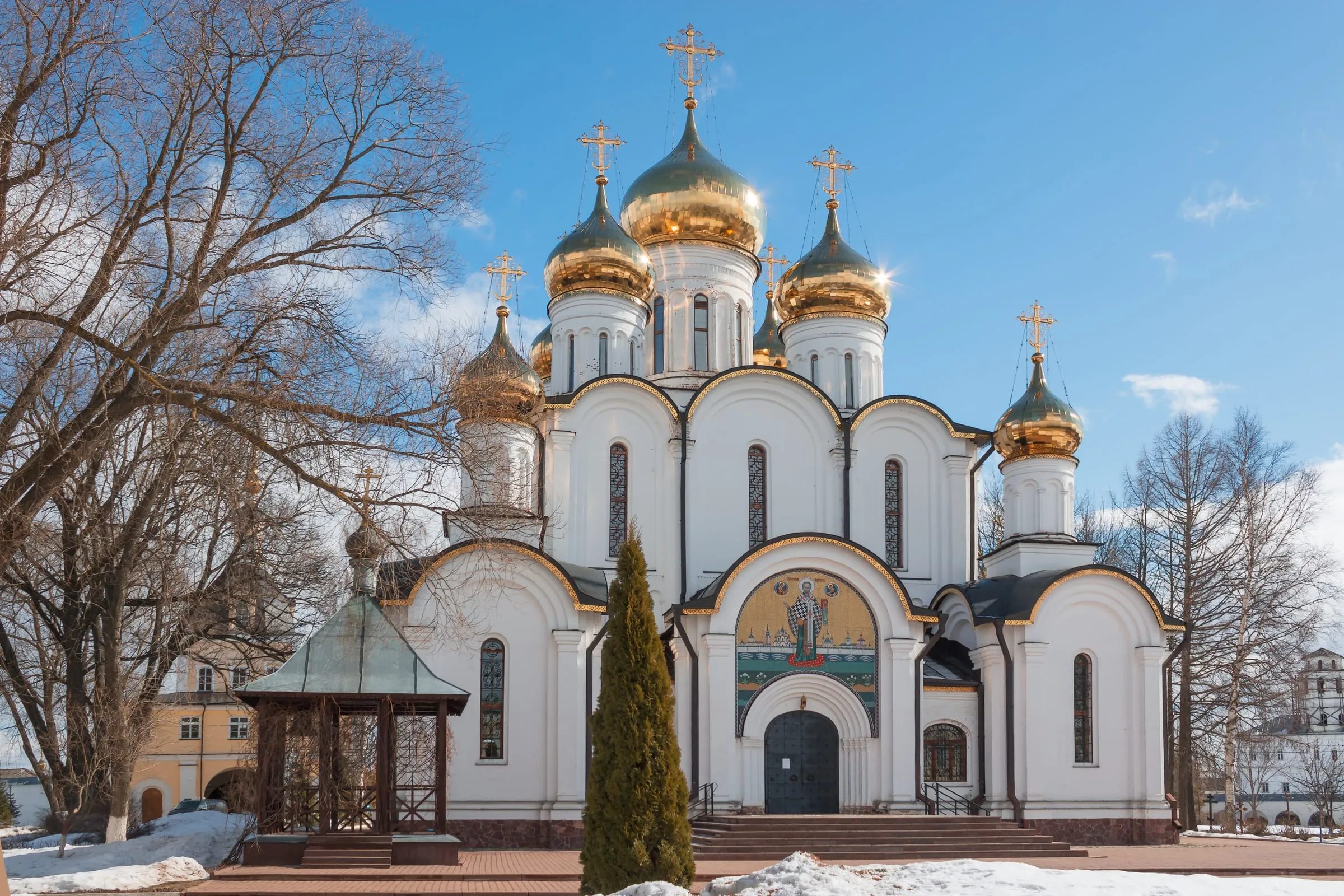 Никольский собор Никольского монастыря в Переславле-Залесском зимой